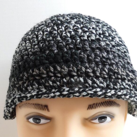 Handmade Crochet Stripe Beanie OS Spring Cap Black and White Warm Hat Hand Knit - Picture 3 of 5